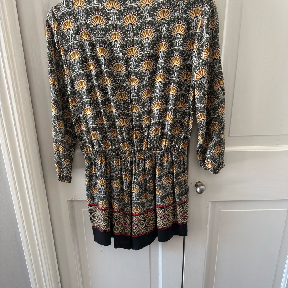 Dr2 Black And Red Patterned Romper Euc - image 5